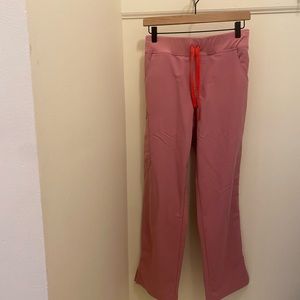 Figs limited edition chalk pink size large petite